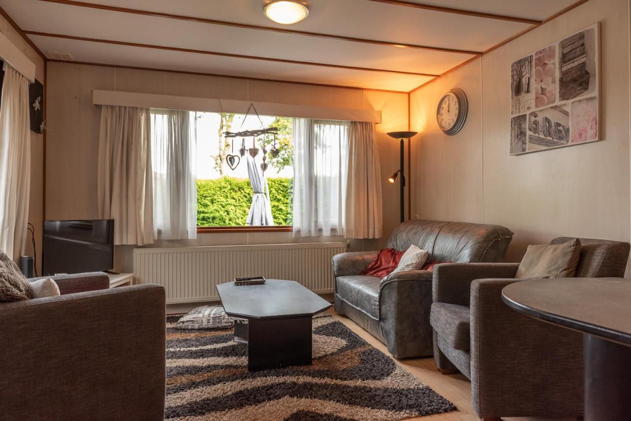 Huisje Mooijweer Putten Luaran gambar